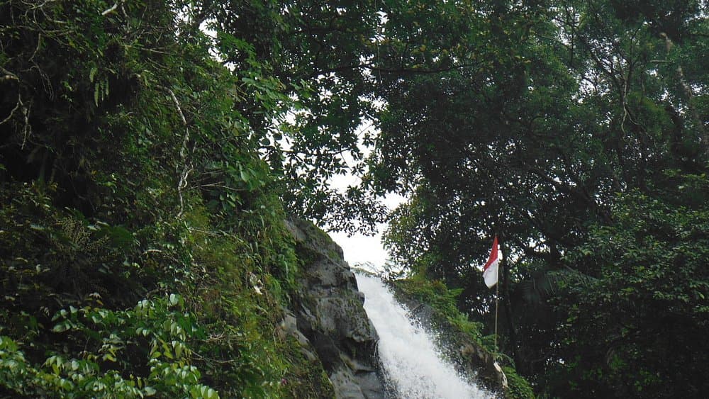 Istano Silindung Bulan, Lembah Anai, dan Danau Maninjau untuk study tour, foto 2 dari 3